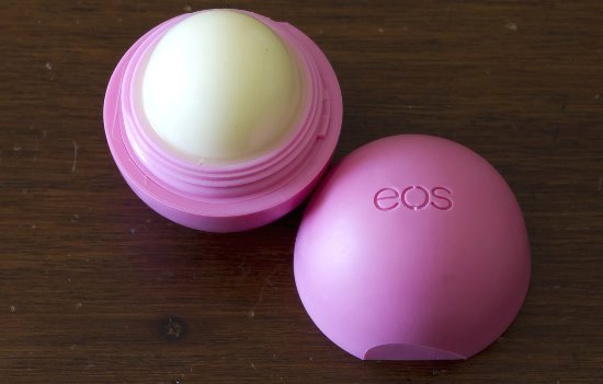 eos strawberry sorbet lip balm 02